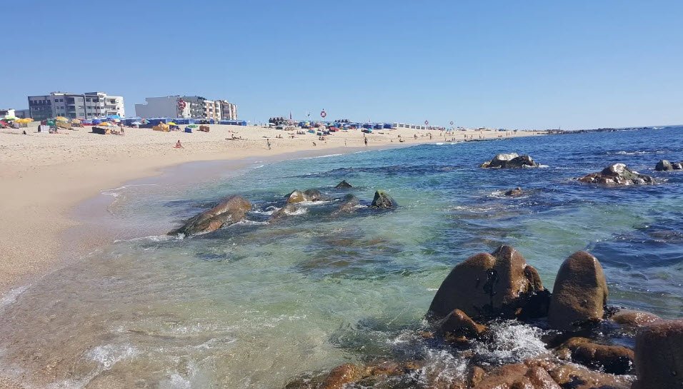 Praia do Esteiro, Portugal